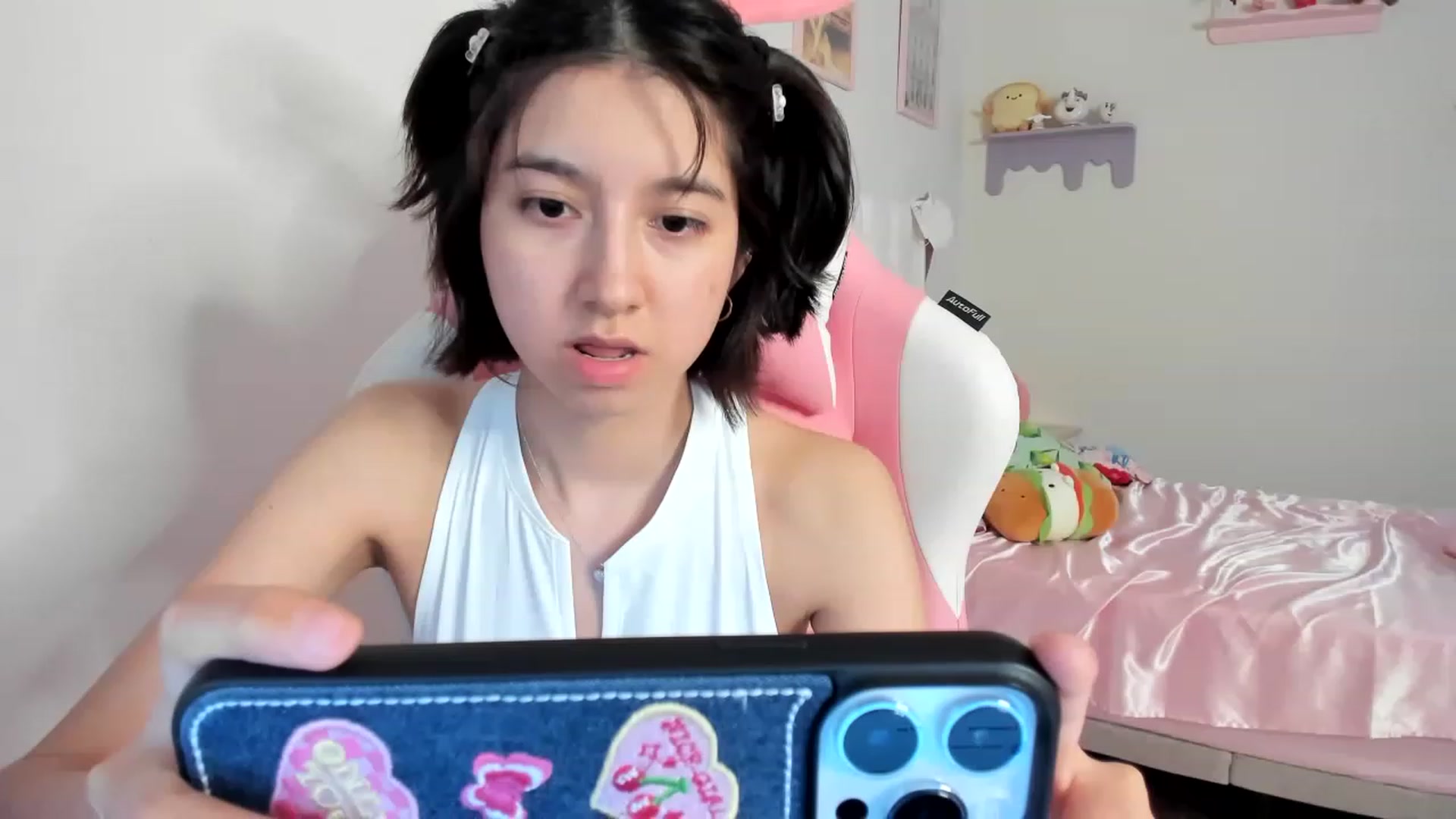 Gallery image thumbnail from Cherrycute666's myfreecams stream on, 08/13/2023, 05:25 image 12 of 20