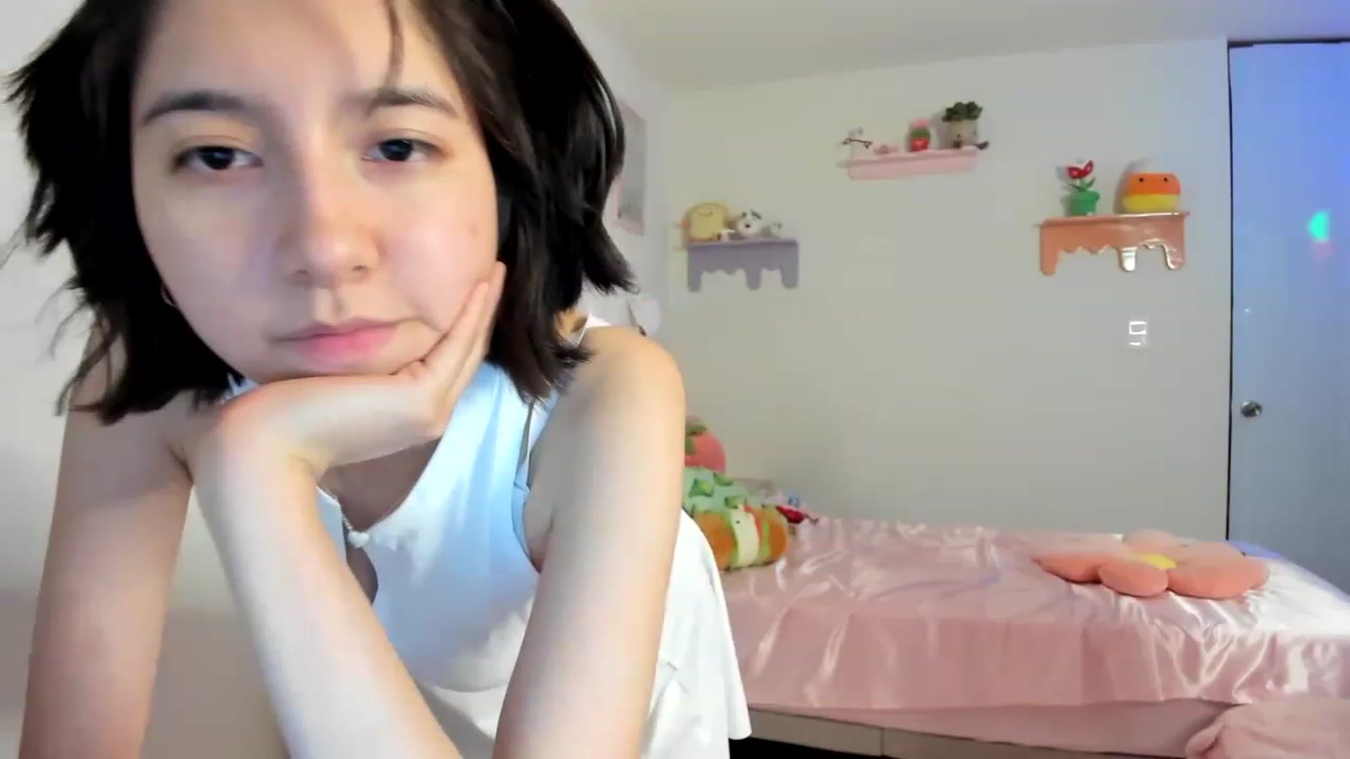 Gallery image thumbnail from Cherrycute666's myfreecams stream on, 08/13/2023, 08:02 image 18 of 20