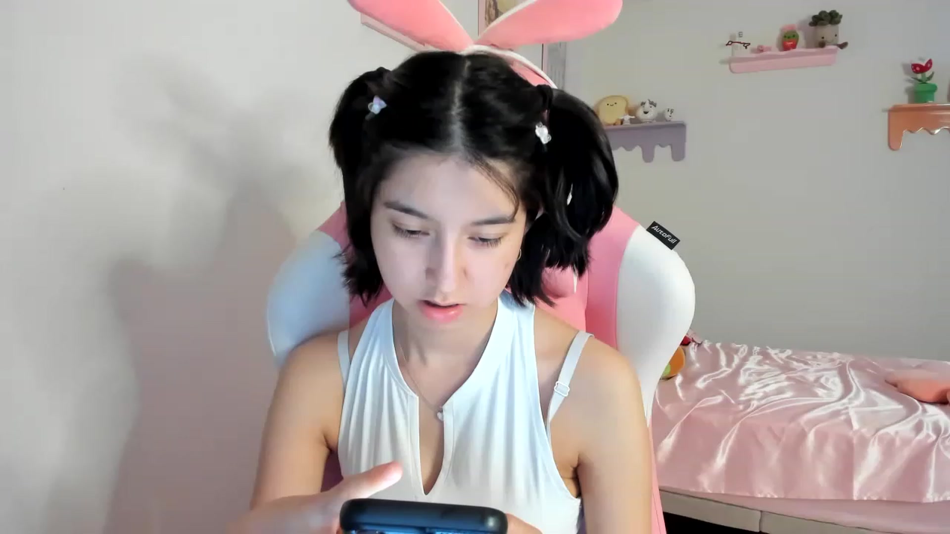 Gallery image thumbnail from Cherrycute666's myfreecams stream on, 08/13/2023, 08:02 image 12 of 20