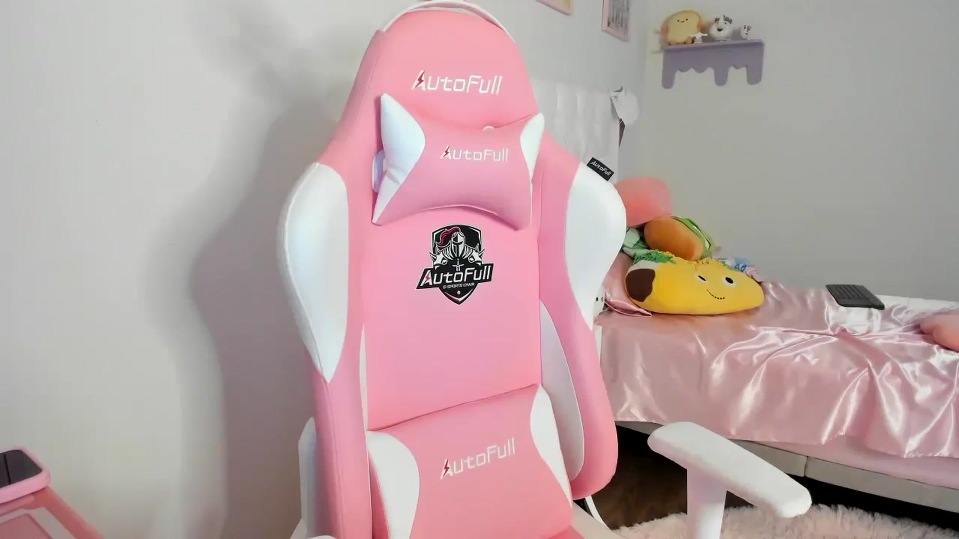 Gallery image thumbnail from Cherrycute666's myfreecams stream on, 08/13/2023, 10:30 image 8 of 20