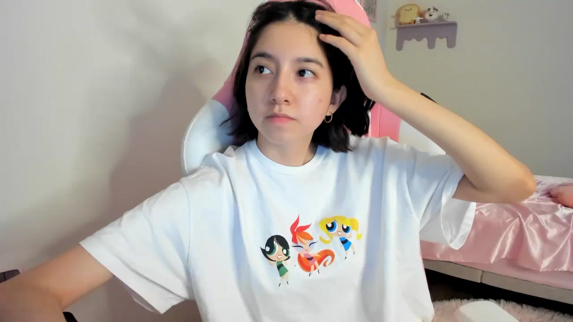 Gallery image thumbnail from Cherrycute666's myfreecams stream on, 08/13/2023, 10:30 image 1 of 20