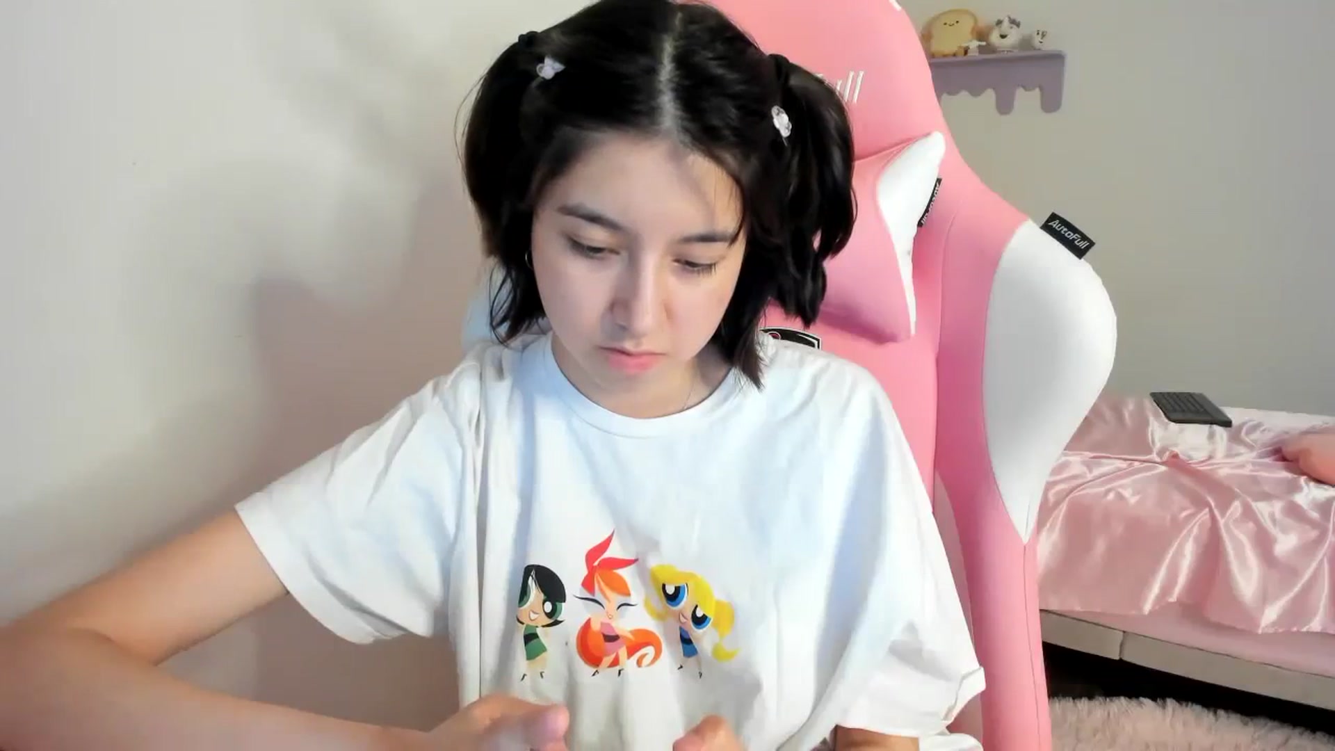 Gallery image thumbnail from Cherrycute666's myfreecams stream on, 08/13/2023, 10:30 image 4 of 20