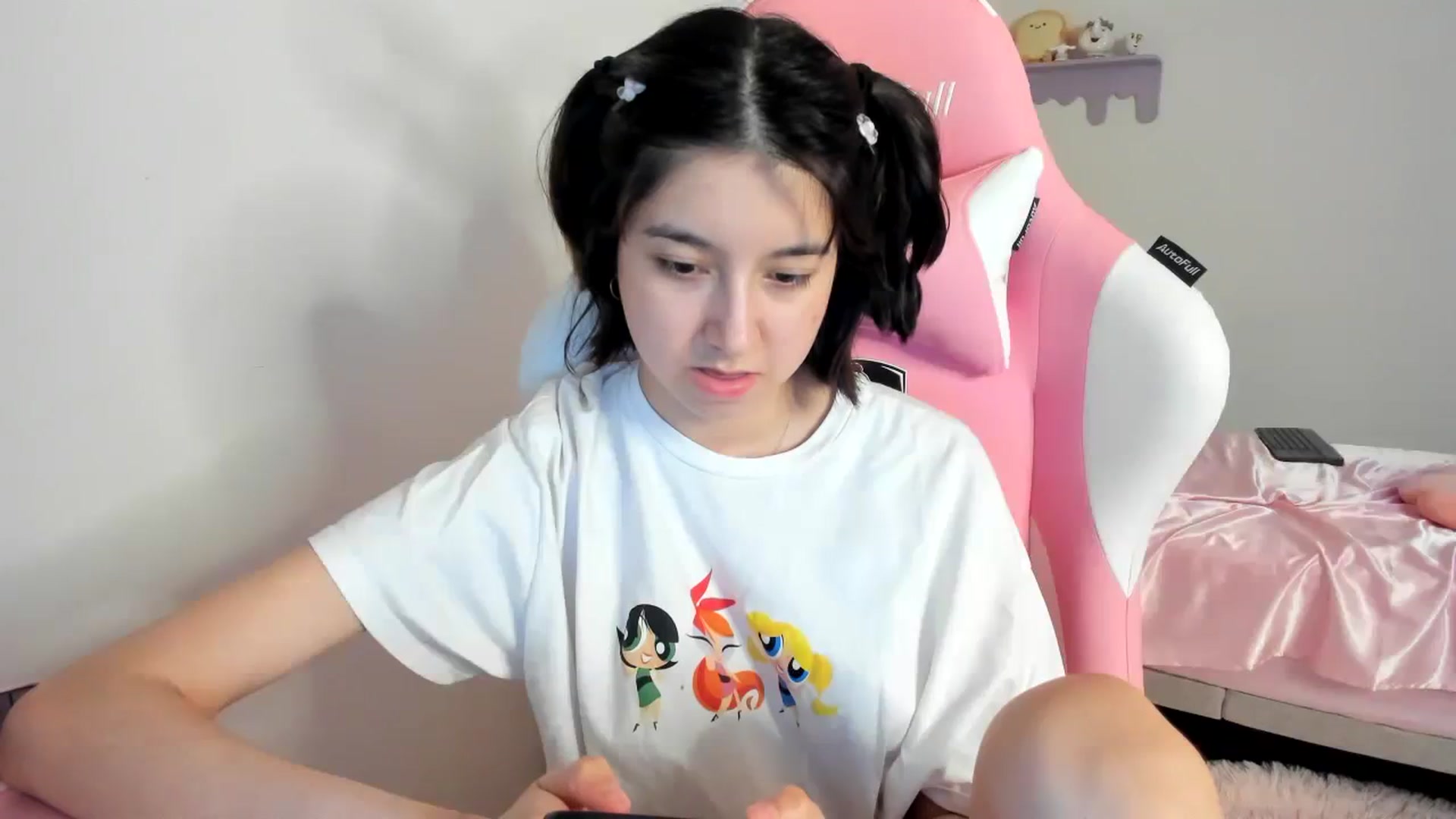 Gallery image thumbnail from Cherrycute666's myfreecams stream on, 08/13/2023, 10:30 image 3 of 20