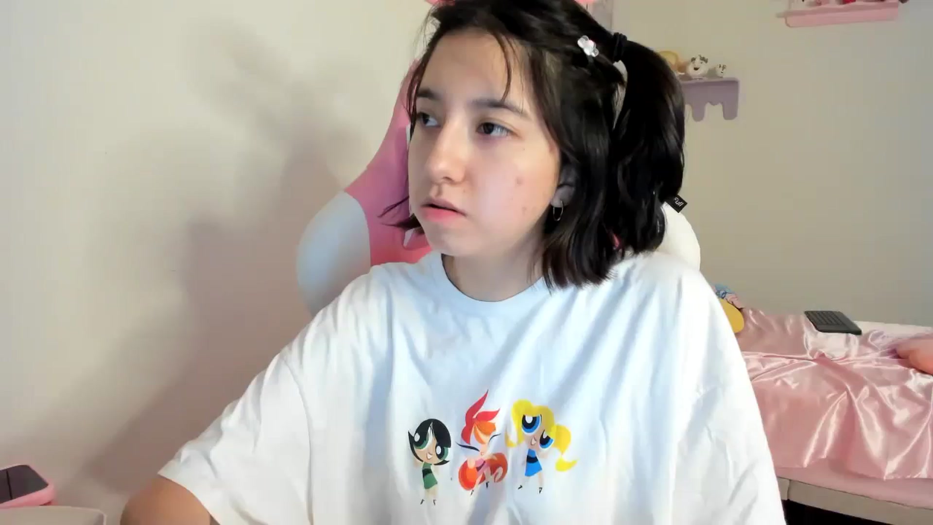 Gallery image thumbnail from Cherrycute666's myfreecams stream on, 08/13/2023, 10:30 image 10 of 20
