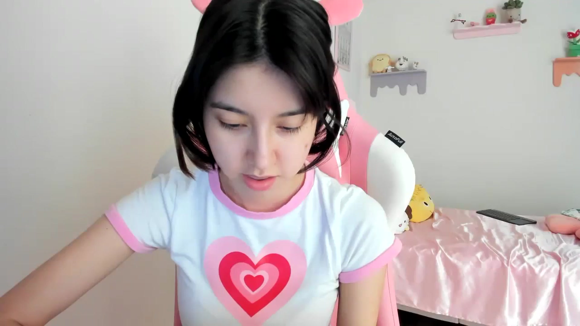 Gallery image thumbnail from Cherrycute666's myfreecams stream on, 08/14/2023, 21:10 image 2 of 20