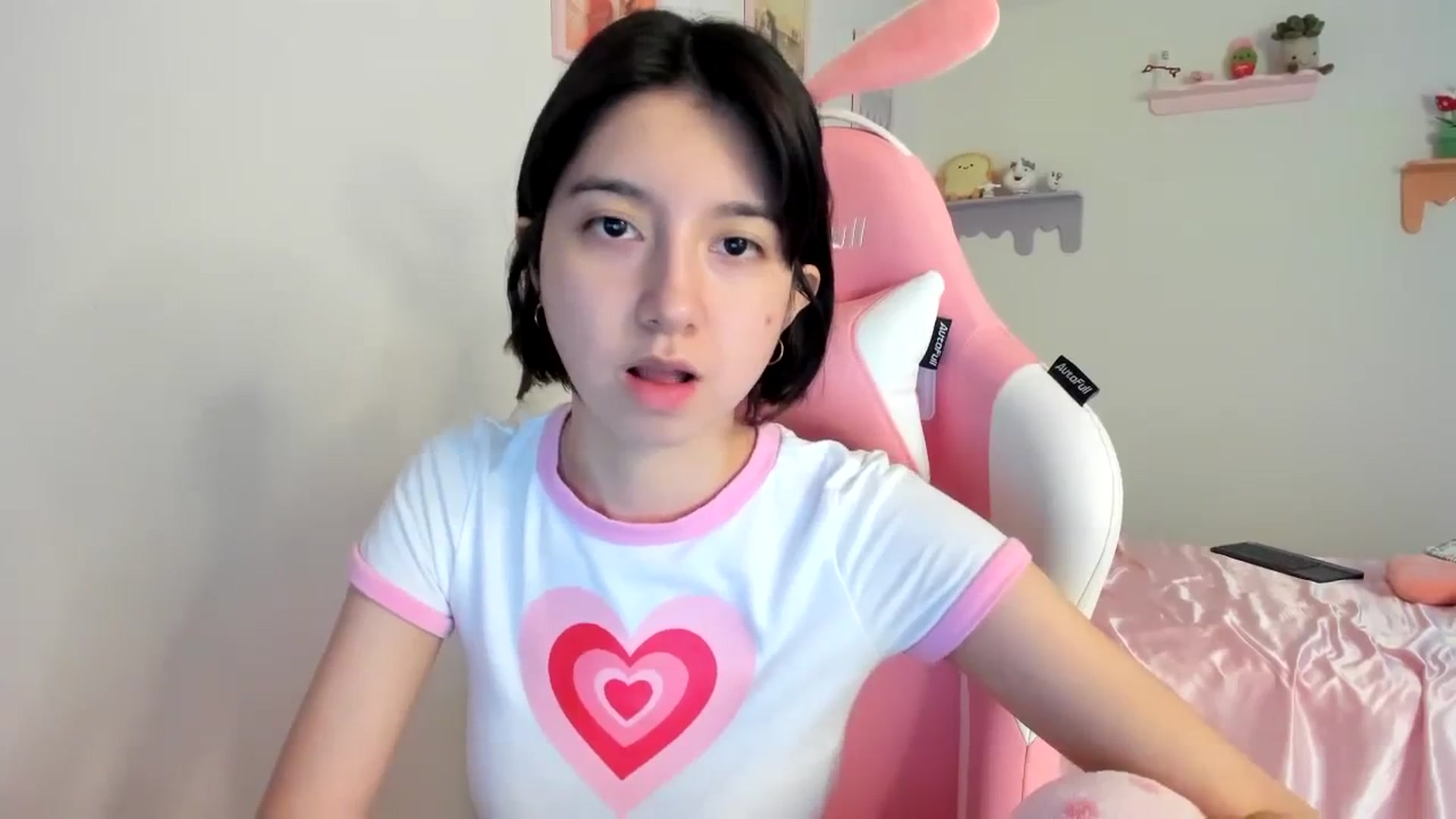 Gallery image thumbnail from Cherrycute666's myfreecams stream on, 08/14/2023, 21:10 image 5 of 20