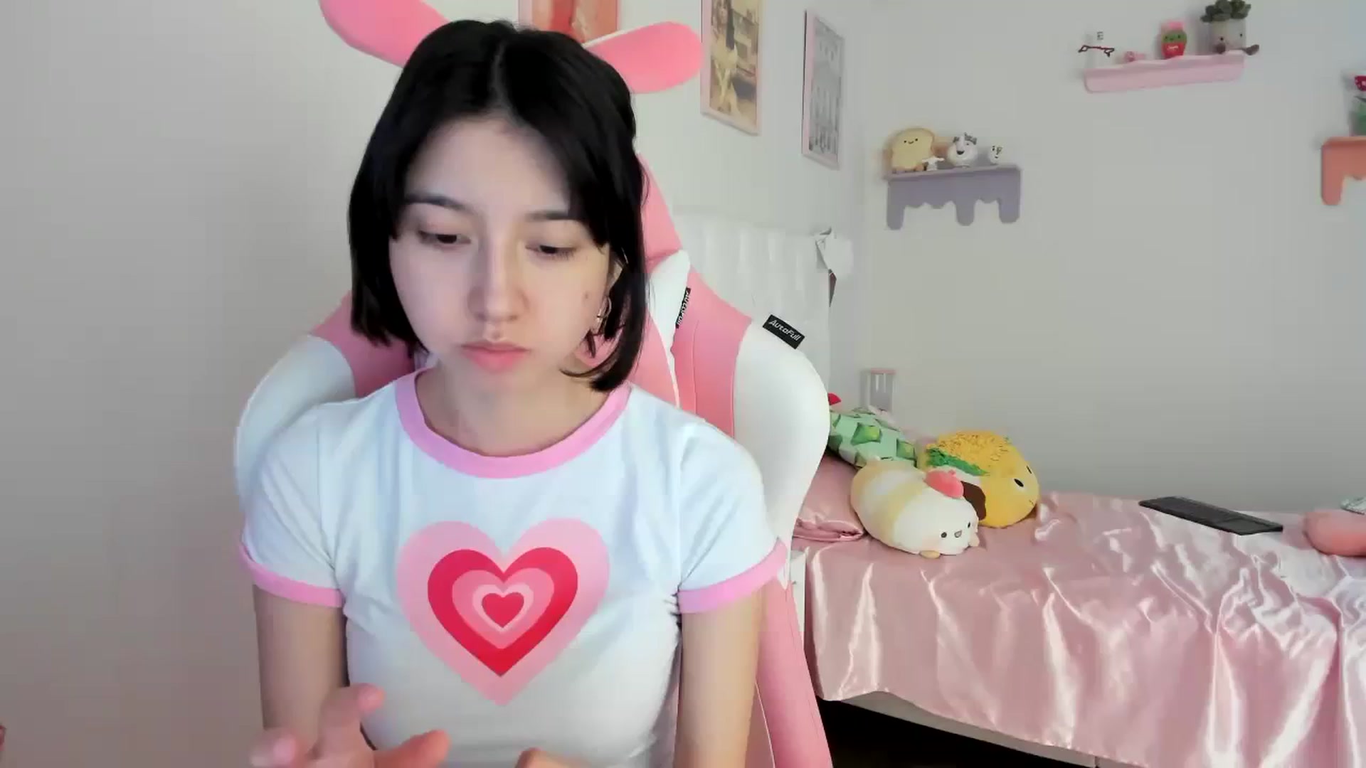Gallery image thumbnail from Cherrycute666's myfreecams stream on, 08/14/2023, 21:10 image 4 of 20