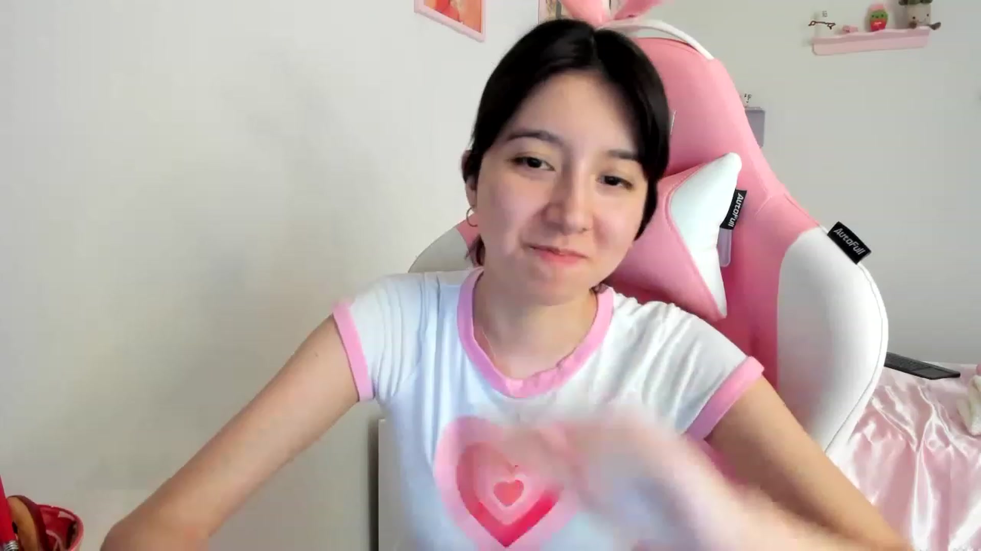 Gallery image thumbnail from Cherrycute666's myfreecams stream on, 08/14/2023, 23:33 image 3 of 20
