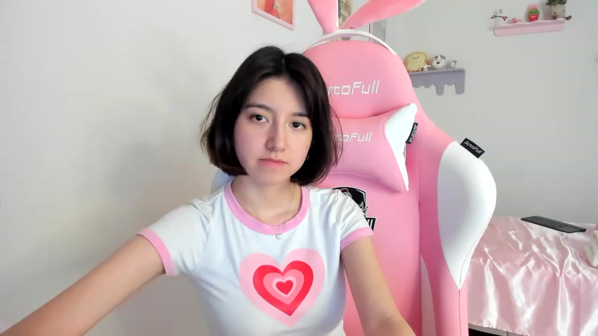Gallery image thumbnail from Cherrycute666's myfreecams stream on, 08/14/2023, 23:33 image 1 of 20