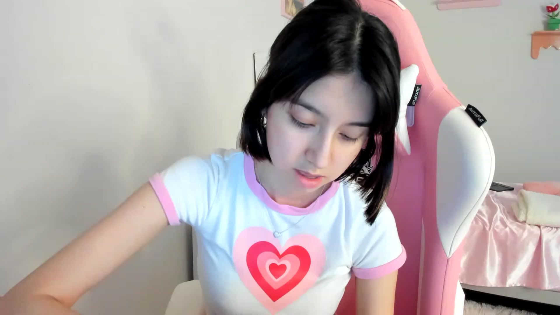 Gallery image thumbnail from Cherrycute666's myfreecams stream on, 08/14/2023, 23:33 image 12 of 20