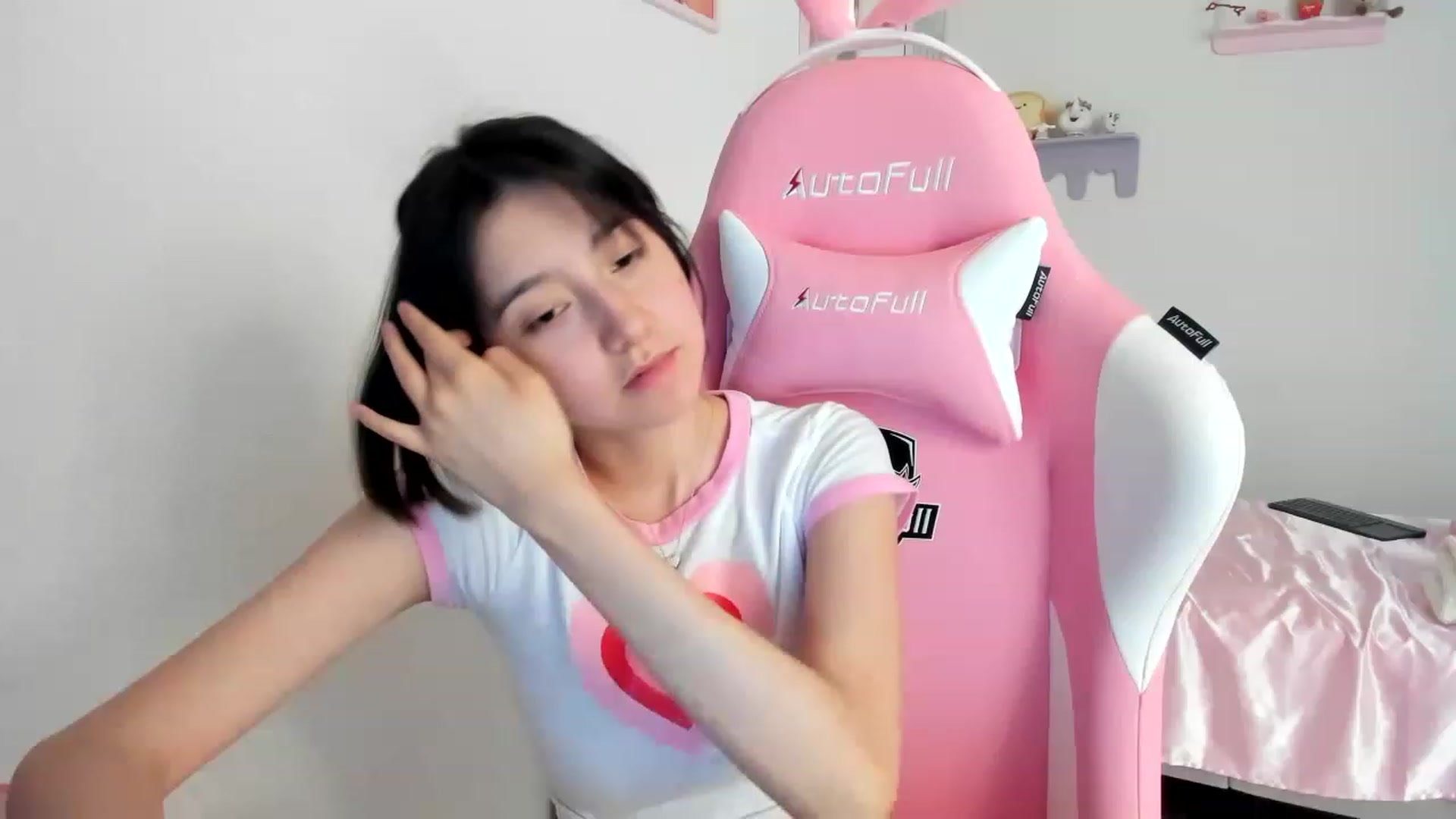 Gallery image thumbnail from Cherrycute666's myfreecams stream on, 08/14/2023, 23:33 image 2 of 20