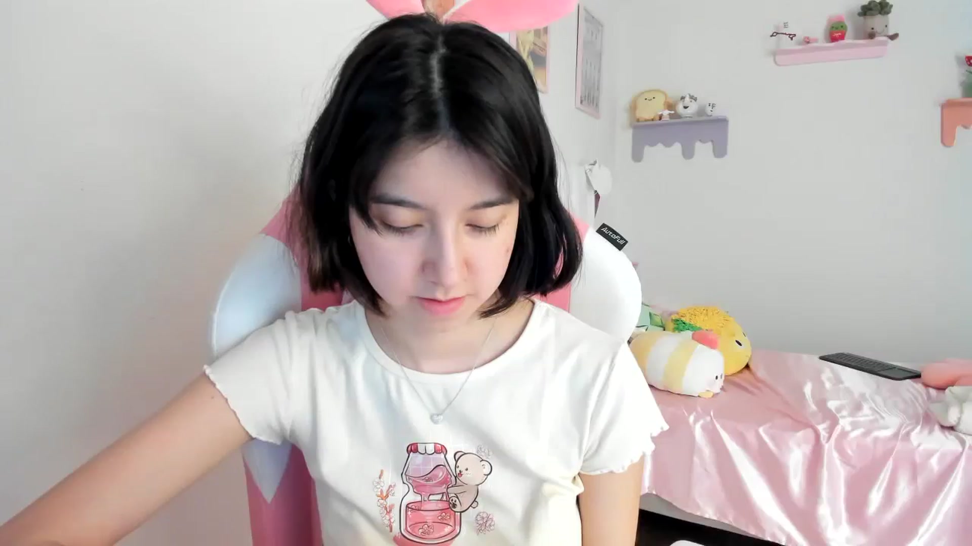 Gallery image thumbnail from Cherrycute666's myfreecams stream on, 08/15/2023, 19:57 image 19 of 20