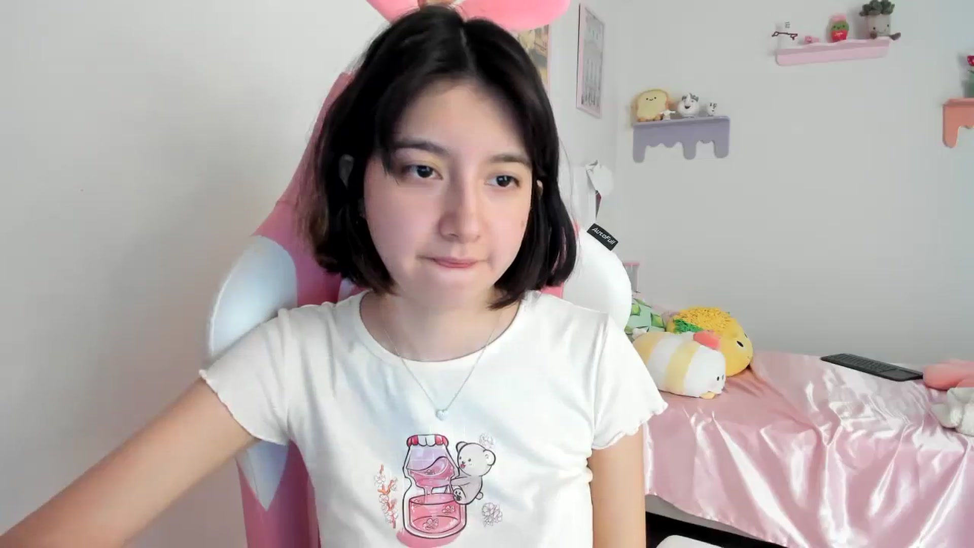 Gallery image thumbnail from Cherrycute666's myfreecams stream on, 08/15/2023, 19:57 image 18 of 20