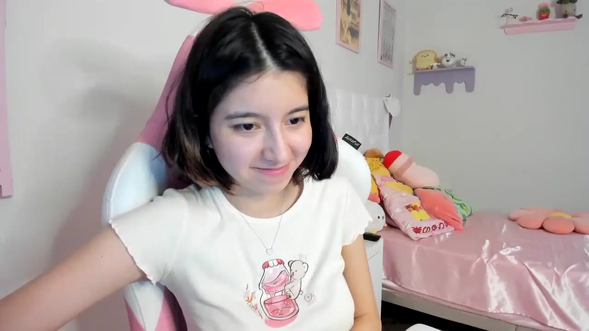 Gallery image thumbnail from Cherrycute666's myfreecams stream on, 08/16/2023, 06:51 image 7 of 20