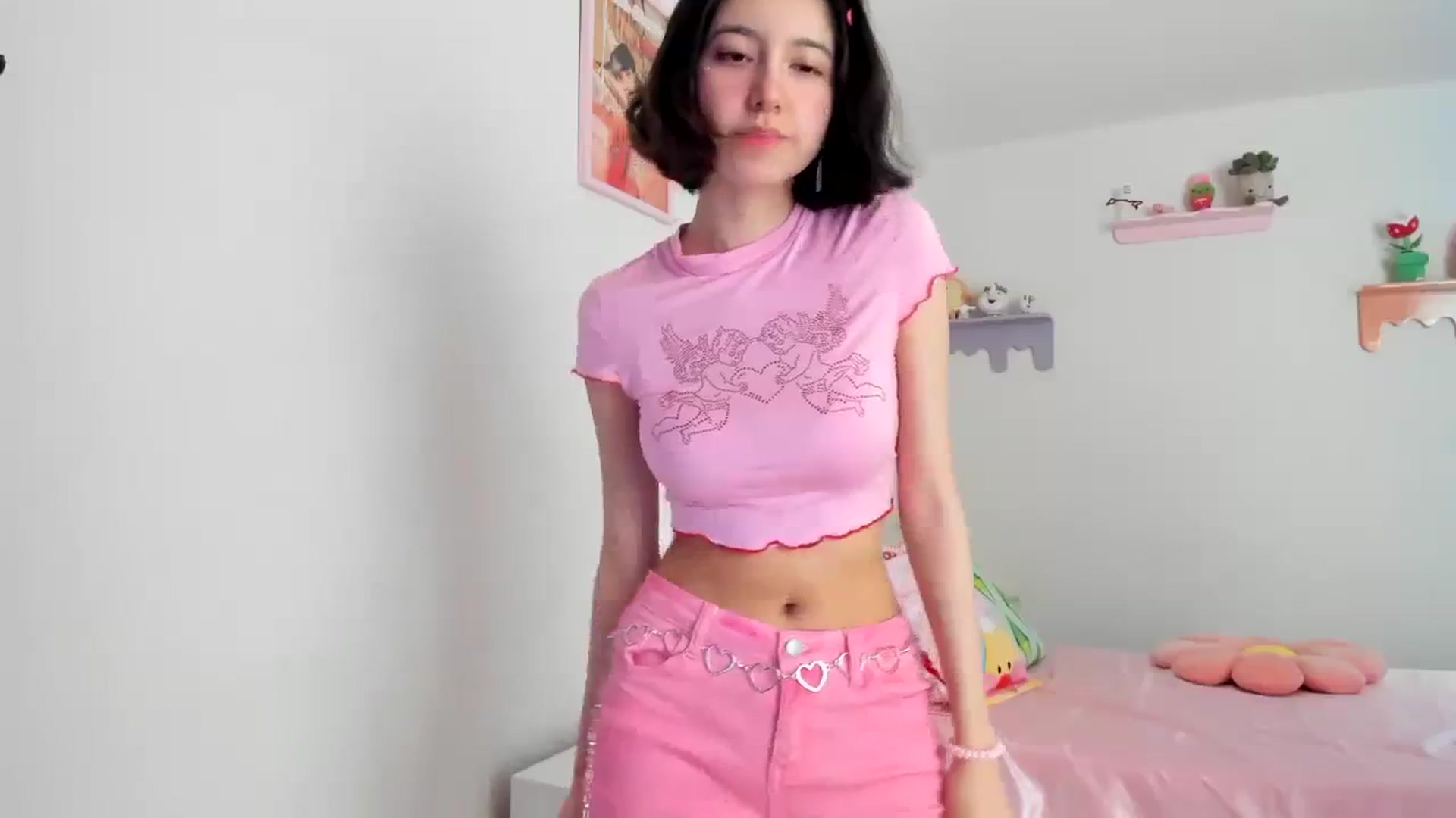Gallery image thumbnail from Cherrycute666's myfreecams stream on, 08/16/2023, 17:40 image 12 of 20