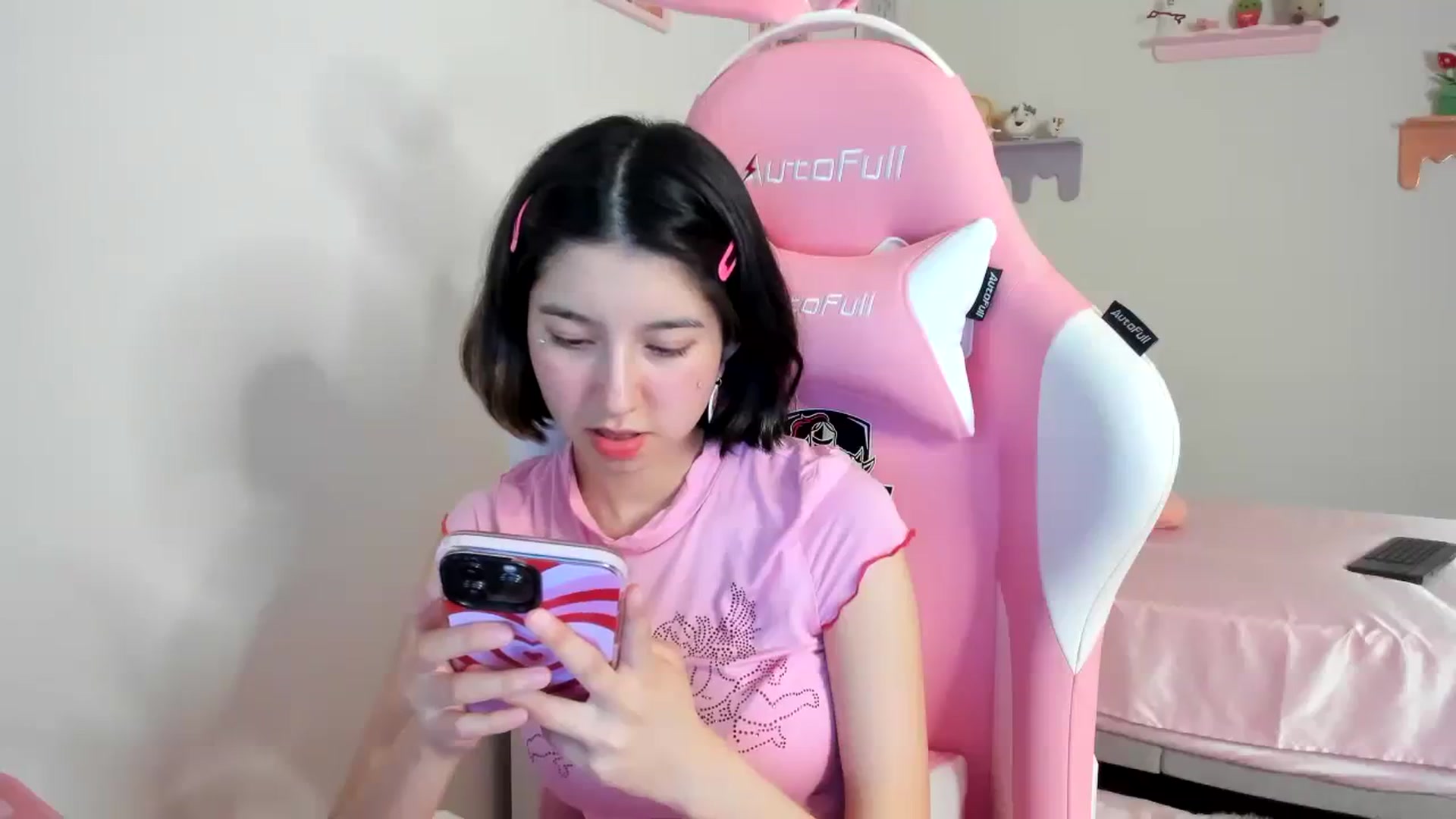 Gallery image thumbnail from Cherrycute666's myfreecams stream on, 08/17/2023, 06:03 image 9 of 20