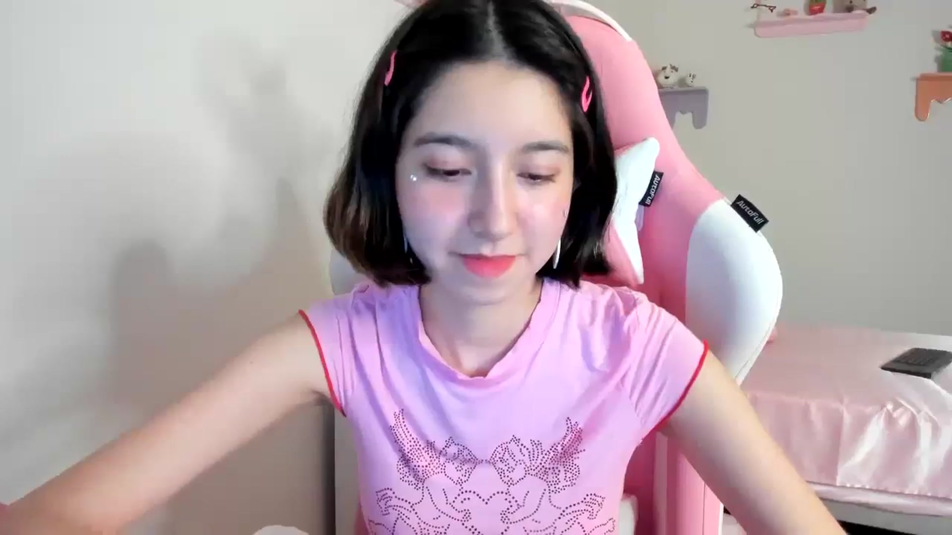 Gallery image thumbnail from Cherrycute666's myfreecams stream on, 08/17/2023, 06:03 image 8 of 20