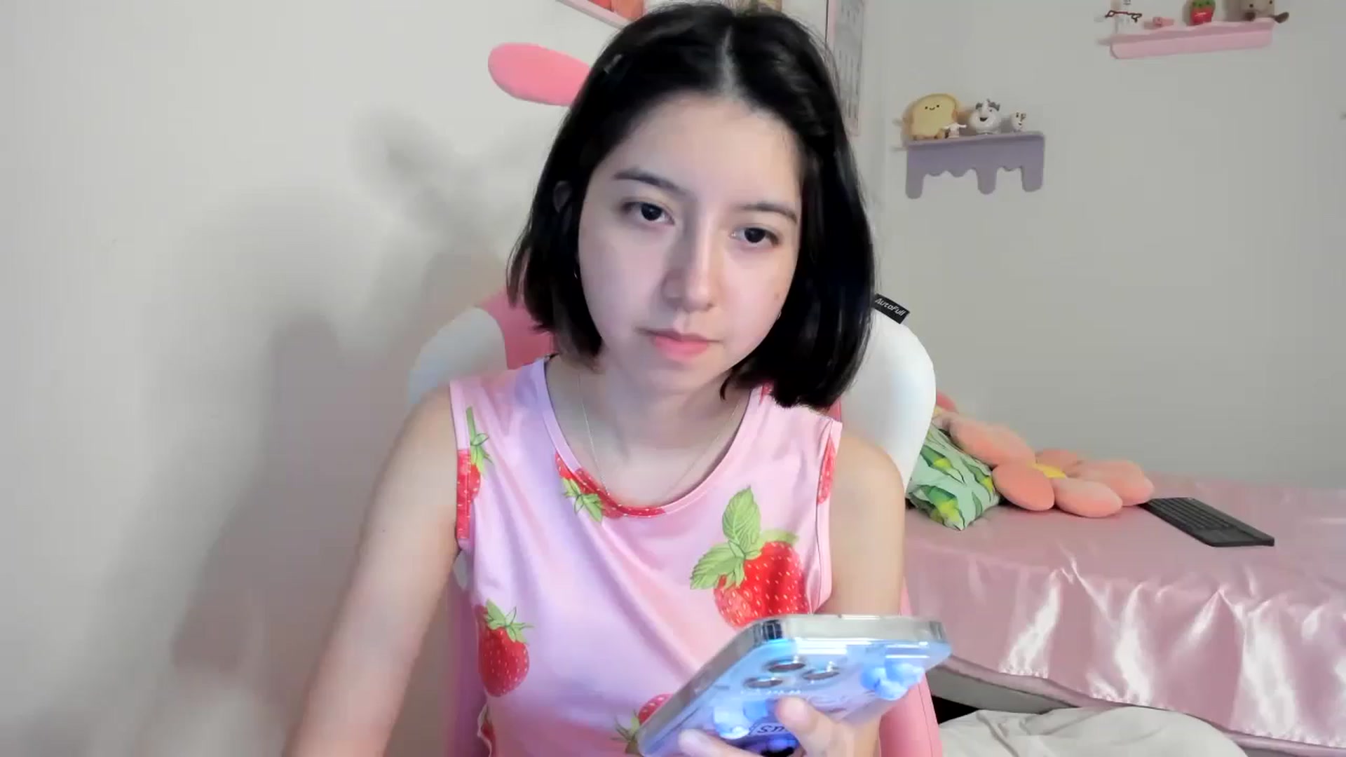 Gallery image thumbnail from Cherrycute666's myfreecams stream on, 08/17/2023, 22:10 image 9 of 20