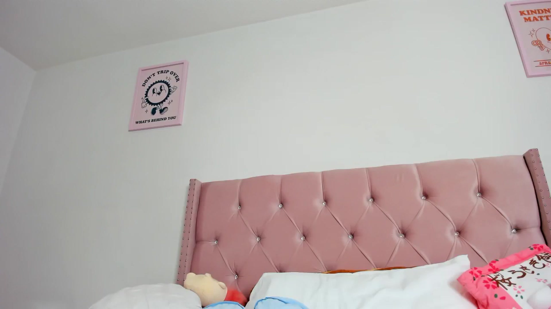 Gallery image thumbnail from Cherrycute666's myfreecams stream on, 08/18/2023, 07:44 image 16 of 20