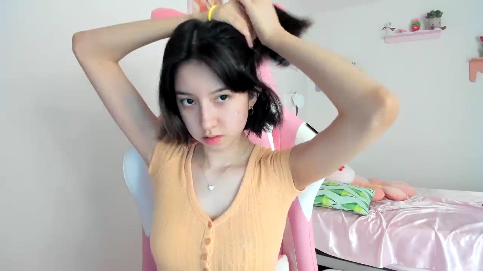 Gallery image thumbnail from Cherrycute666's myfreecams stream on, 08/19/2023, 24:07 image 2 of 20