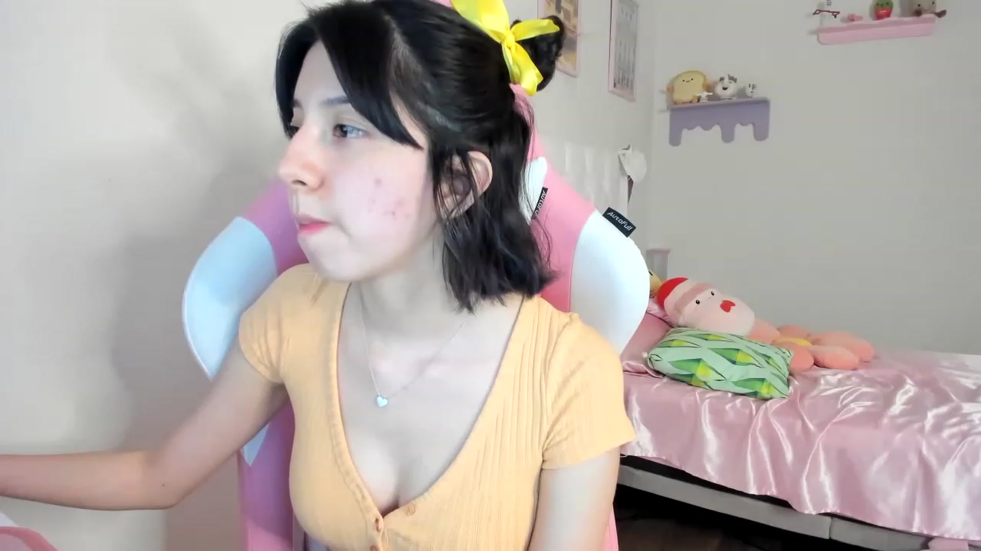 Gallery image thumbnail from Cherrycute666's myfreecams stream on, 08/19/2023, 02:00 image 9 of 20