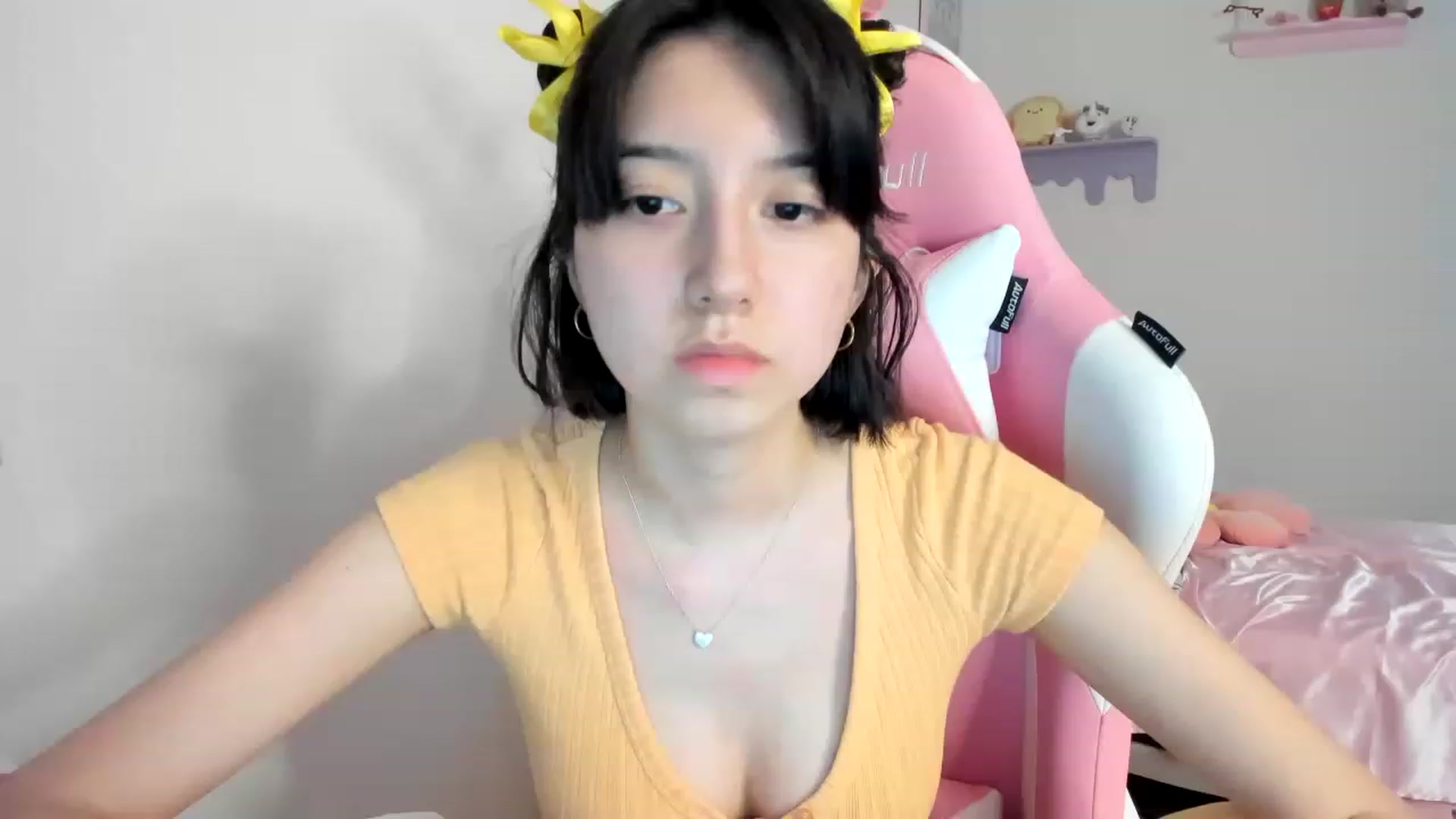 Gallery image thumbnail from Cherrycute666's myfreecams stream on, 08/19/2023, 02:56 image 1 of 20