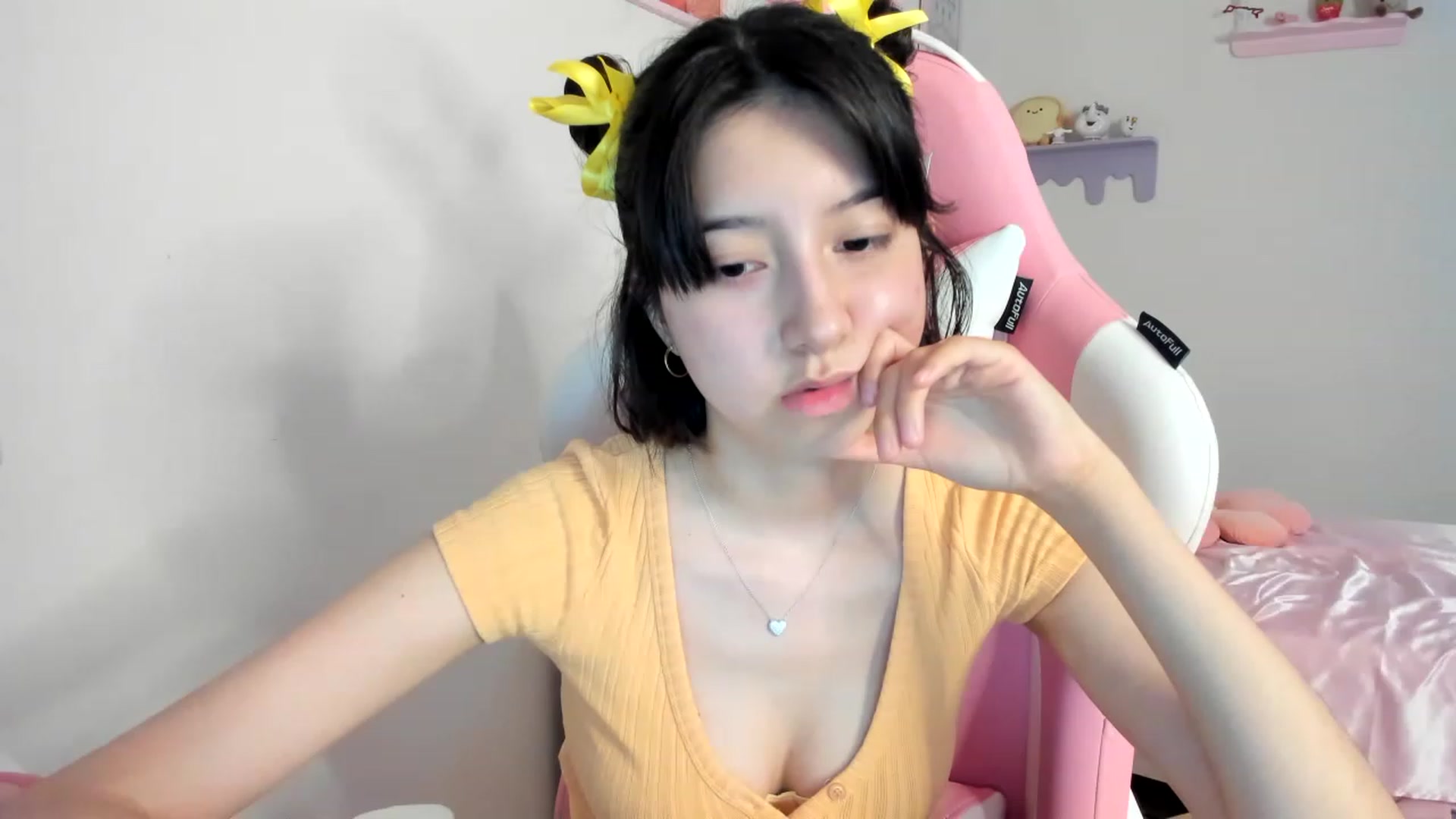 Gallery image thumbnail from Cherrycute666's myfreecams stream on, 08/19/2023, 02:56 image 7 of 20