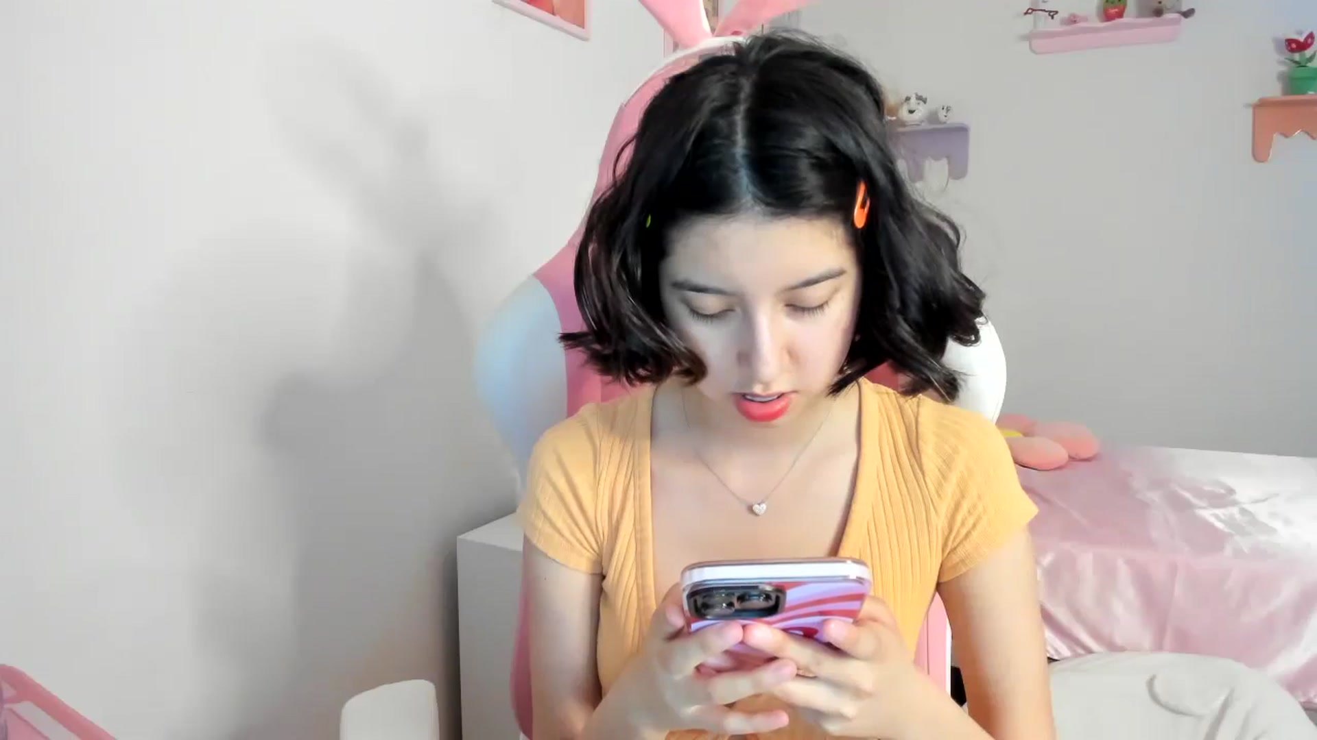 Gallery image thumbnail from Cherrycute666's myfreecams stream on, 08/19/2023, 07:03 image 12 of 20