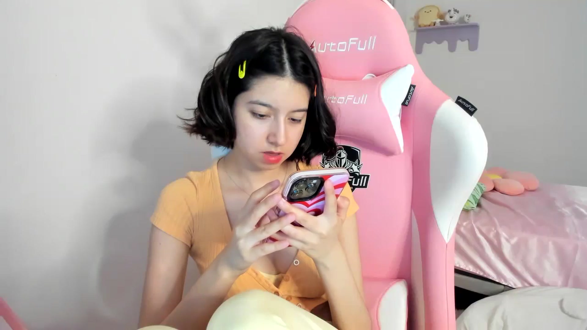 Gallery image thumbnail from Cherrycute666's myfreecams stream on, 08/19/2023, 07:03 image 18 of 20