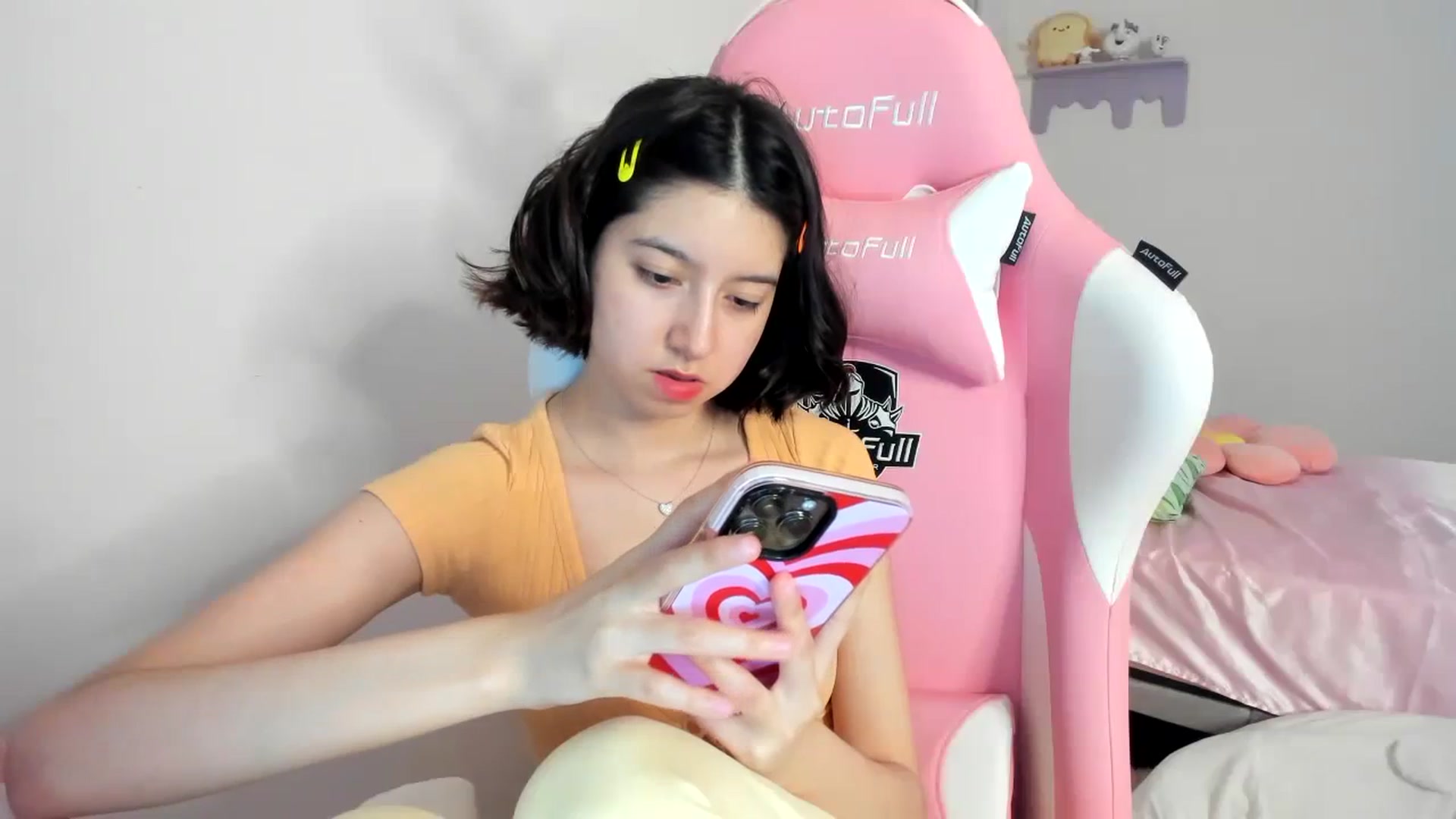 Gallery image thumbnail from Cherrycute666's myfreecams stream on, 08/19/2023, 07:03 image 17 of 20