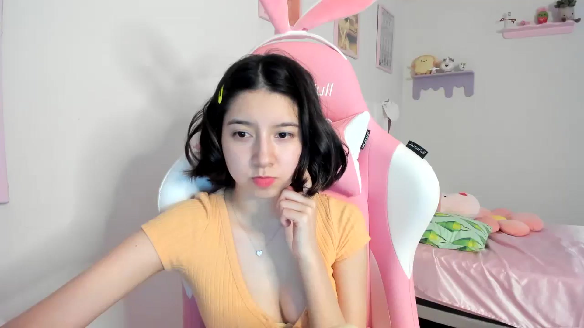 Gallery image thumbnail from Cherrycute666's myfreecams stream on, 08/19/2023, 08:04 image 2 of 20