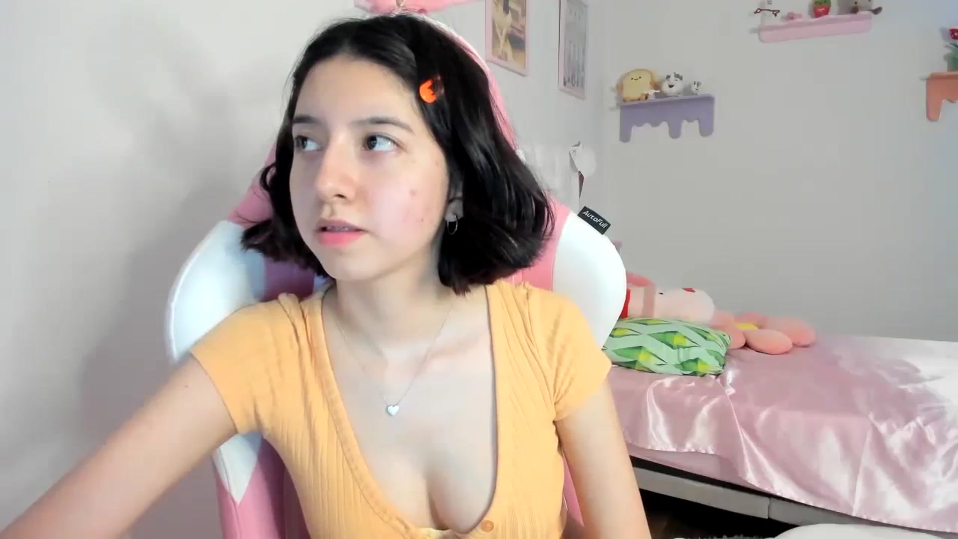Gallery image thumbnail from Cherrycute666's myfreecams stream on, 08/19/2023, 09:25 image 17 of 20