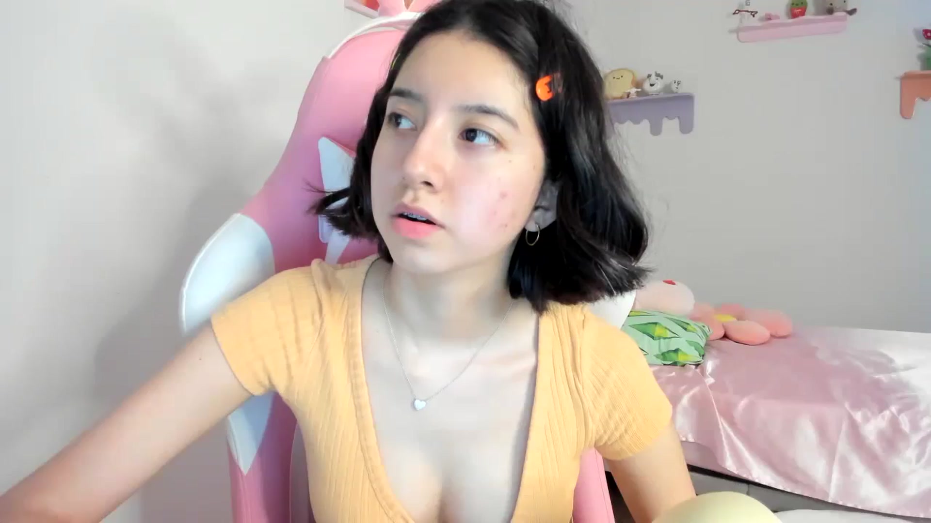 Gallery image thumbnail from Cherrycute666's myfreecams stream on, 08/19/2023, 09:25 image 15 of 20