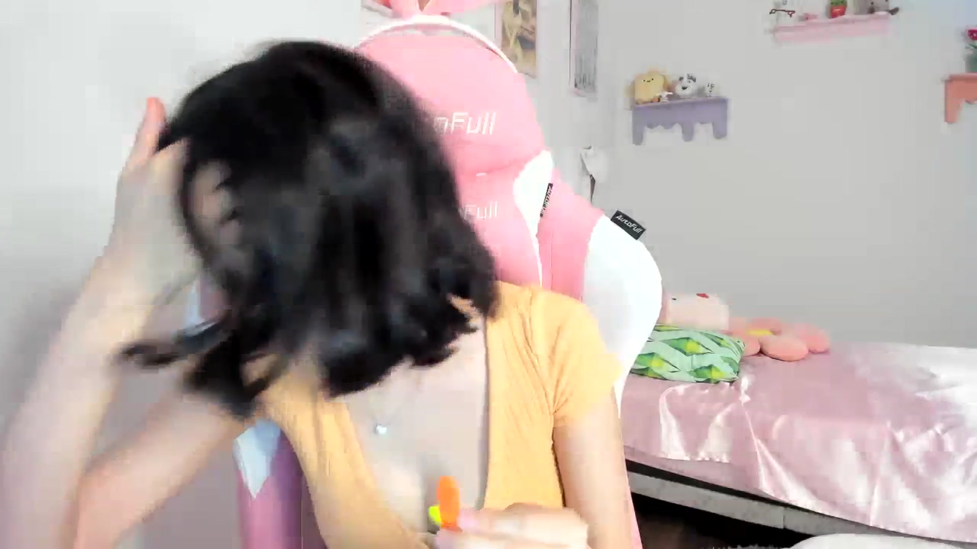 Gallery image thumbnail from Cherrycute666's myfreecams stream on, 08/19/2023, 09:25 image 18 of 20