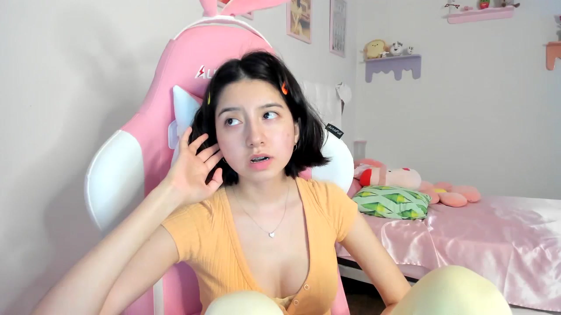 Gallery image thumbnail from Cherrycute666's myfreecams stream on, 08/19/2023, 09:25 image 8 of 20