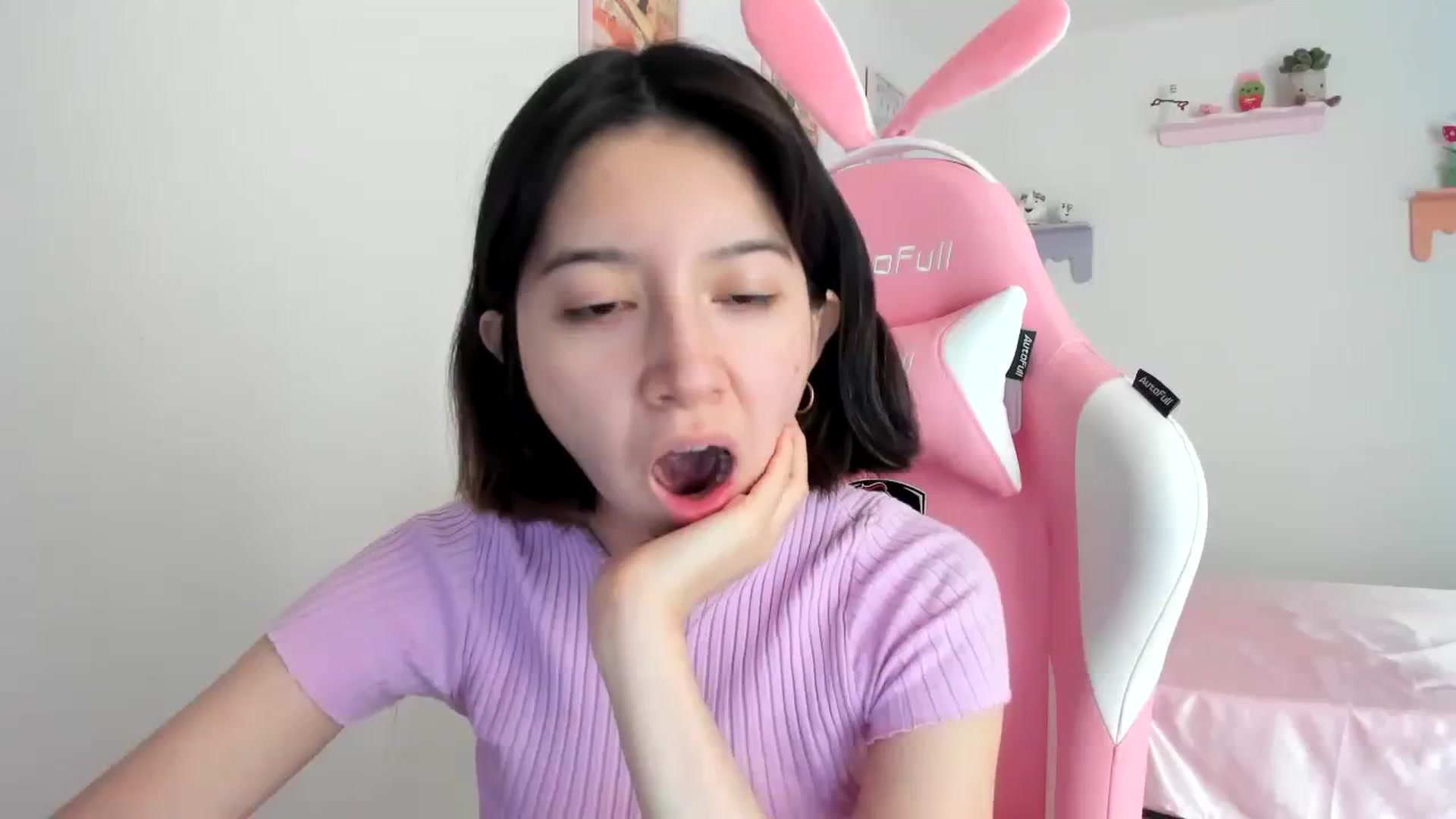 Gallery image thumbnail from Cherrycute666's myfreecams stream on, 08/19/2023, 21:16 image 10 of 20