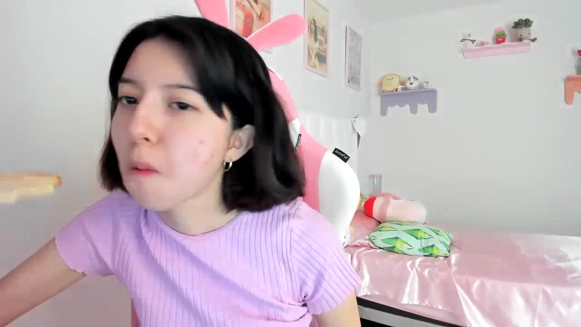 Gallery image thumbnail from Cherrycute666's myfreecams stream on, 08/19/2023, 21:16 image 3 of 20