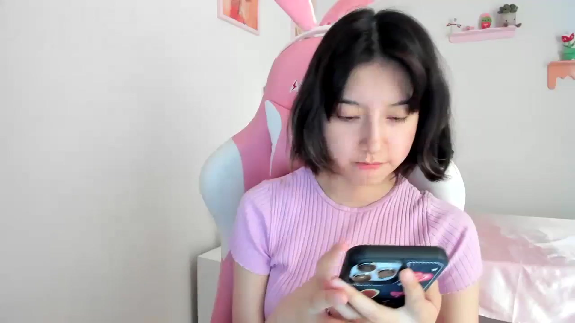 Gallery image thumbnail from Cherrycute666's myfreecams stream on, 08/19/2023, 22:02 image 20 of 20