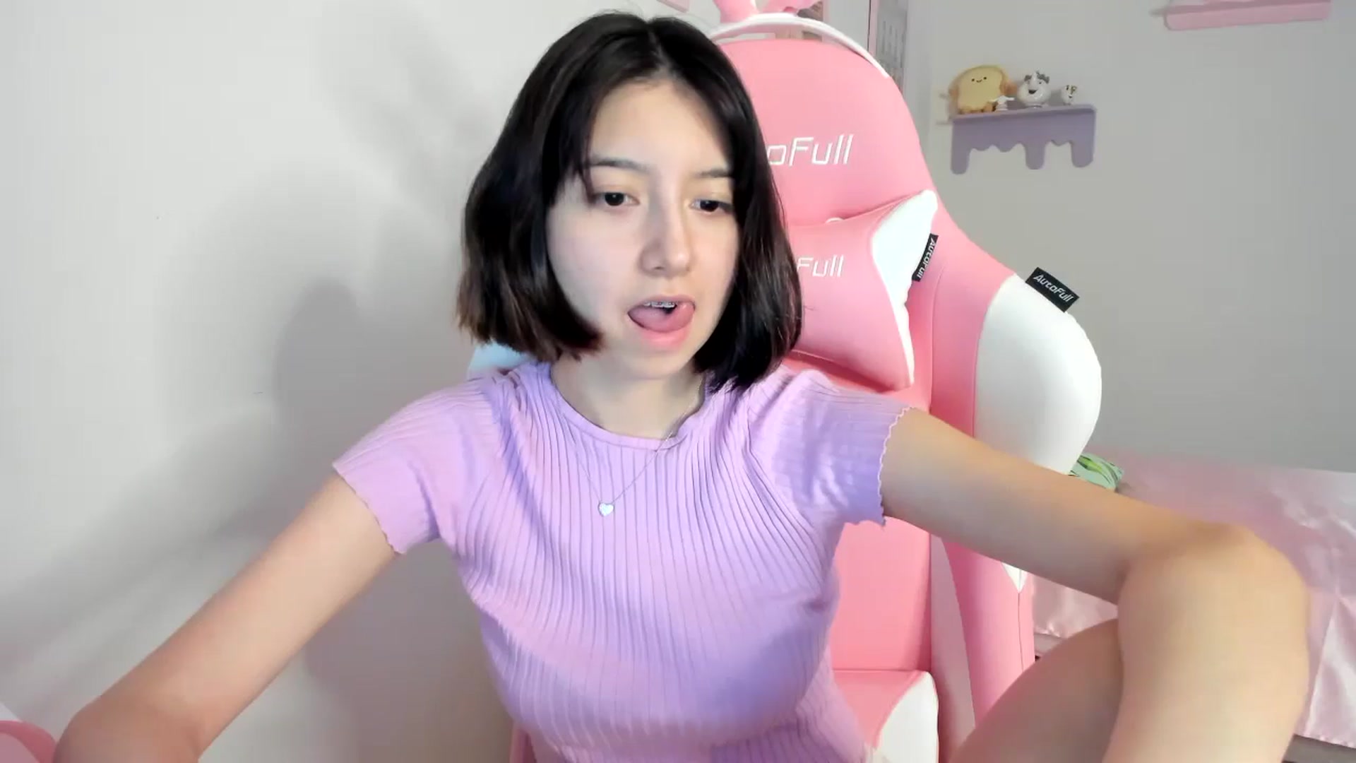 Gallery image thumbnail from Cherrycute666's myfreecams stream on, 08/20/2023, 03:07 image 18 of 20