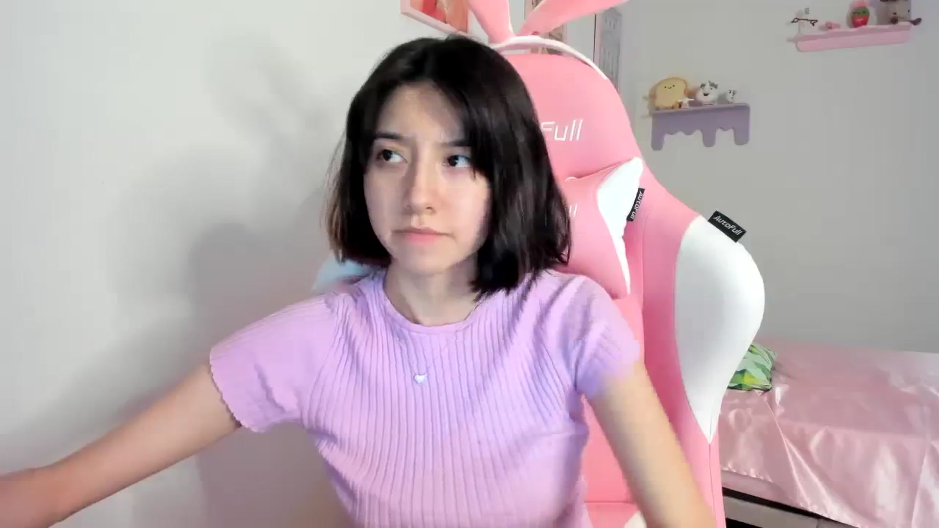 Gallery image thumbnail from Cherrycute666's myfreecams stream on, 08/20/2023, 03:07 image 17 of 20