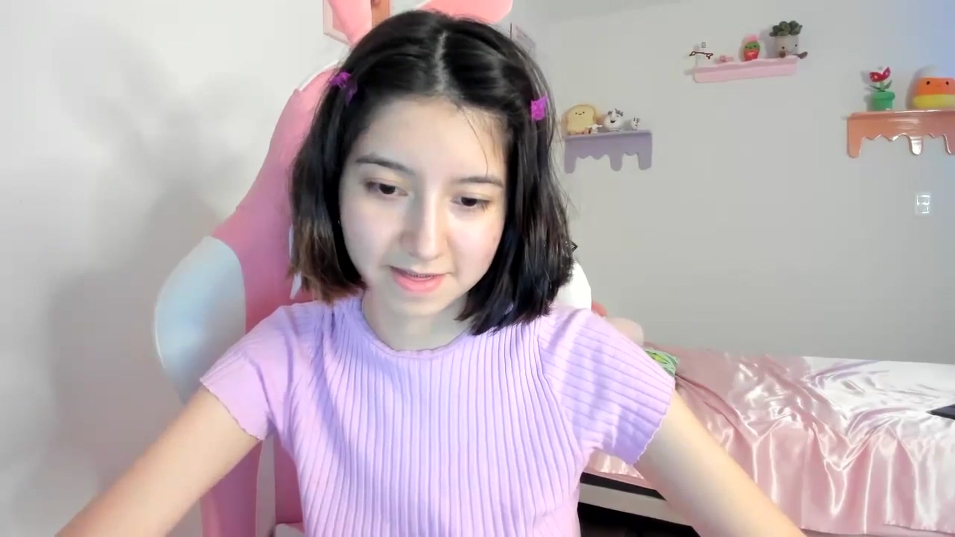 Gallery image thumbnail from Cherrycute666's myfreecams stream on, 08/20/2023, 04:14 image 15 of 20