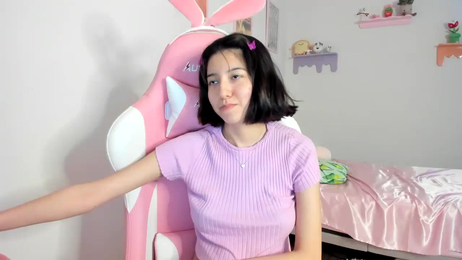 Gallery image thumbnail from Cherrycute666's myfreecams stream on, 08/20/2023, 06:03 image 8 of 20