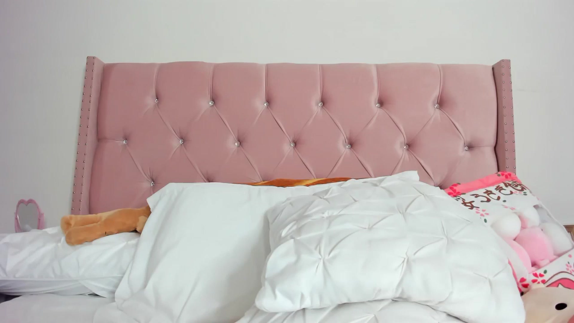 Gallery image thumbnail from Cherrycute666's myfreecams stream on, 08/20/2023, 13:18 image 6 of 20