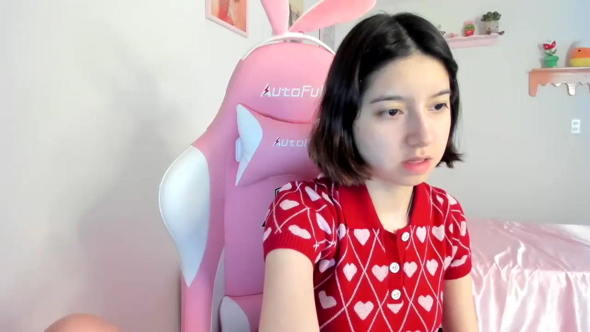 Gallery image thumbnail from Cherrycute666's myfreecams stream on, 08/21/2023, 03:00 image 2 of 20