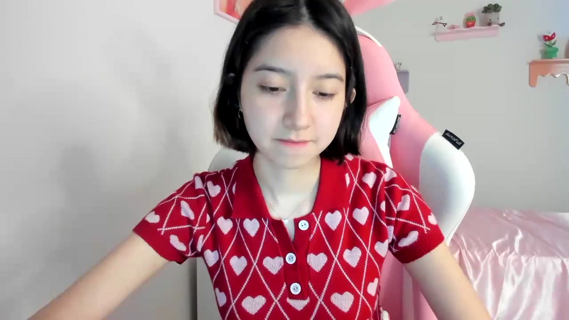 Gallery image thumbnail from Cherrycute666's myfreecams stream on, 08/21/2023, 03:00 image 5 of 20
