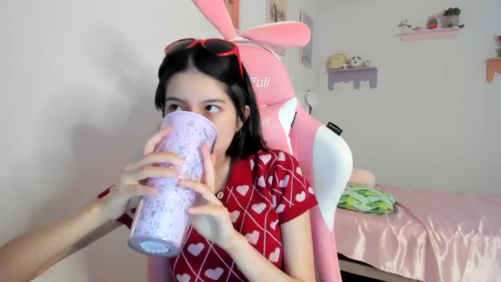 Gallery image thumbnail from Cherrycute666's myfreecams stream on, 08/21/2023, 04:46 image 11 of 20