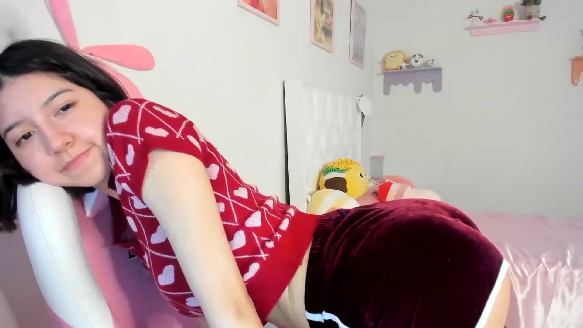 Gallery image thumbnail from Cherrycute666's myfreecams stream on, 08/21/2023, 04:46 image 20 of 20