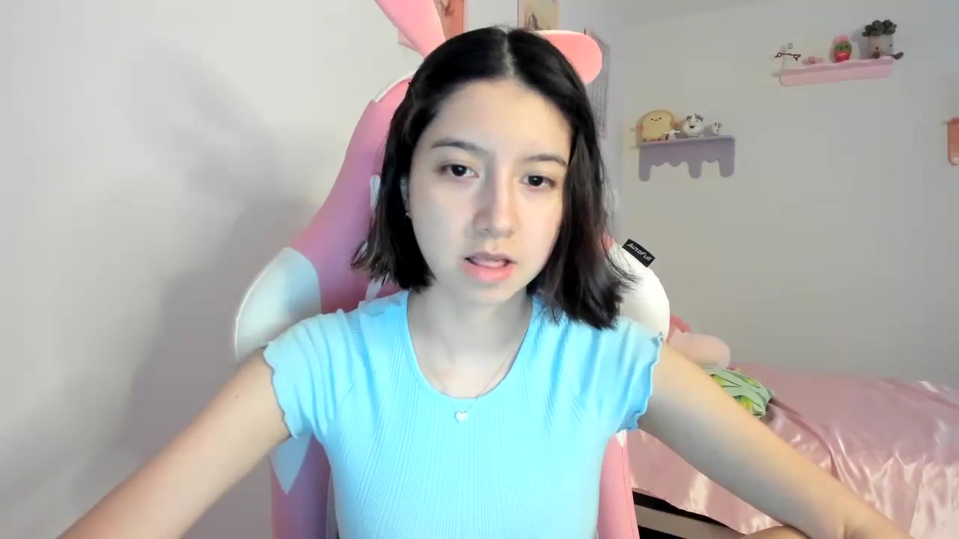 Gallery image thumbnail from Cherrycute666's myfreecams stream on, 08/21/2023, 07:02 image 8 of 20
