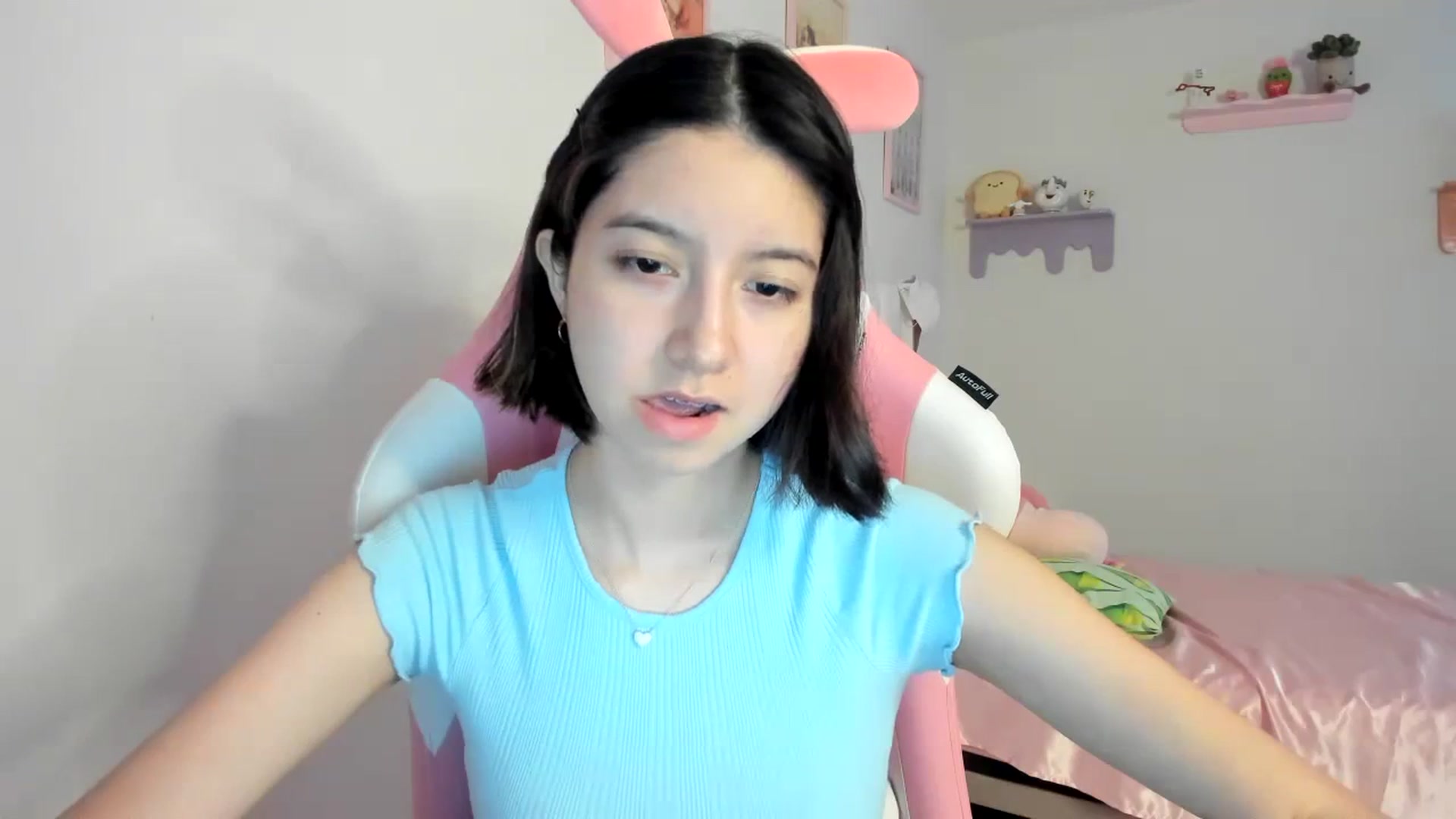 Gallery image thumbnail from Cherrycute666's myfreecams stream on, 08/21/2023, 07:02 image 9 of 20
