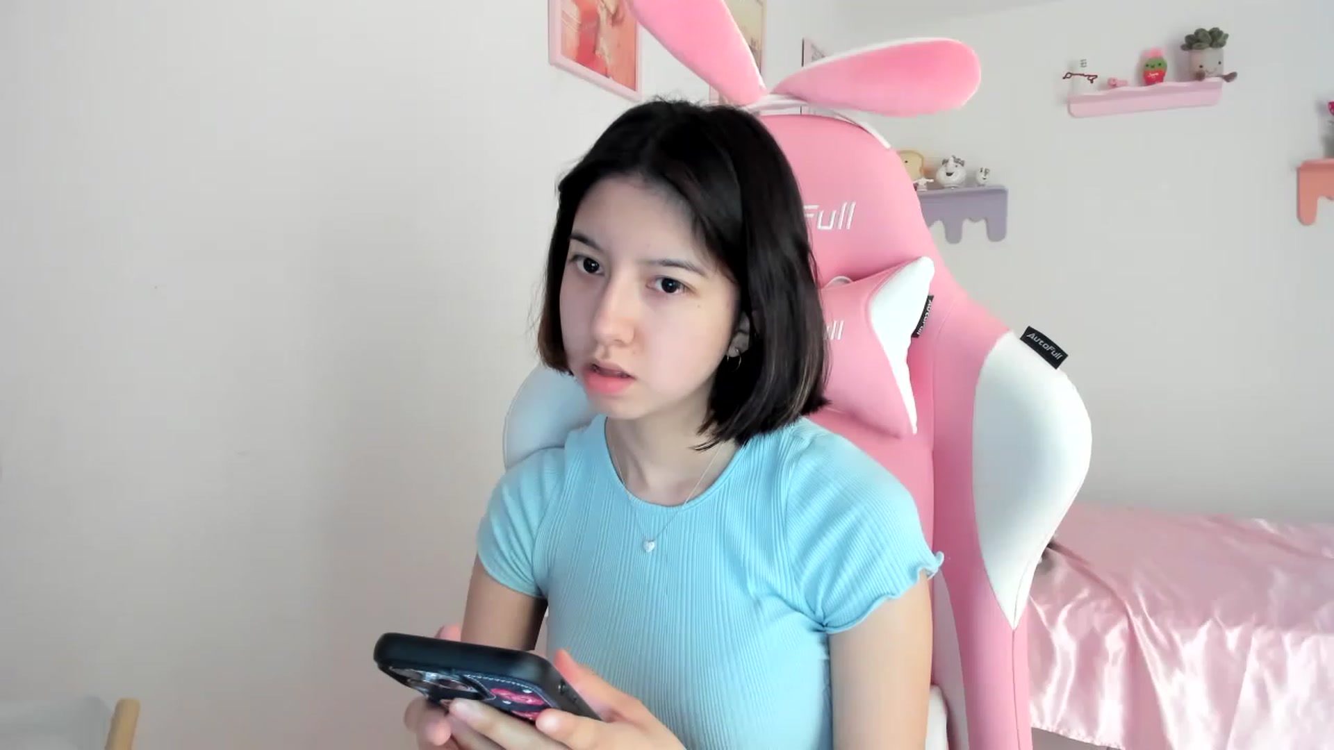 Gallery image thumbnail from Cherrycute666's myfreecams stream on, 08/21/2023, 19:39 image 2 of 20